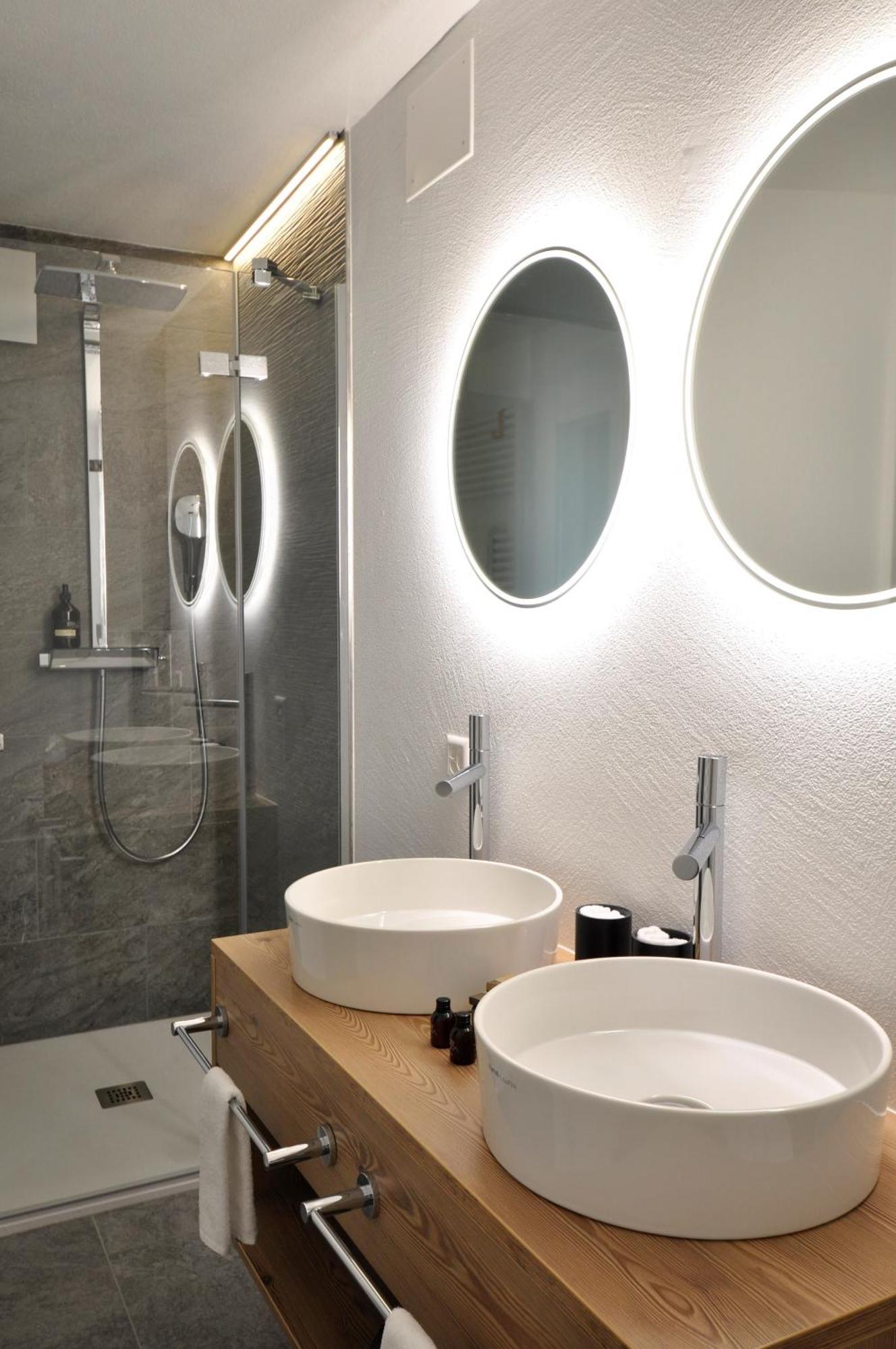 Hotel Bernina Понтрезина Екстериор снимка