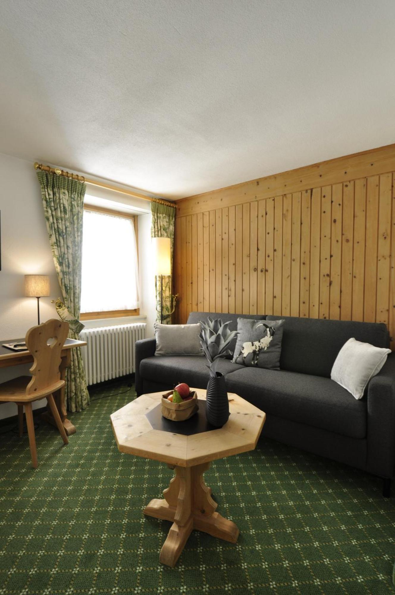 Hotel Bernina Понтрезина Екстериор снимка