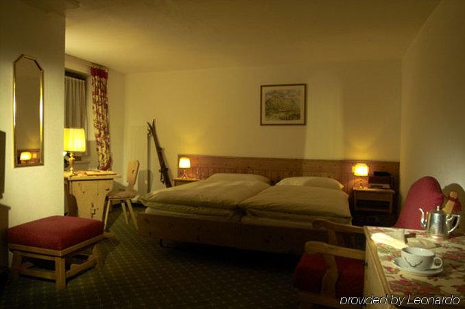 Hotel Bernina Понтрезина Стая снимка
