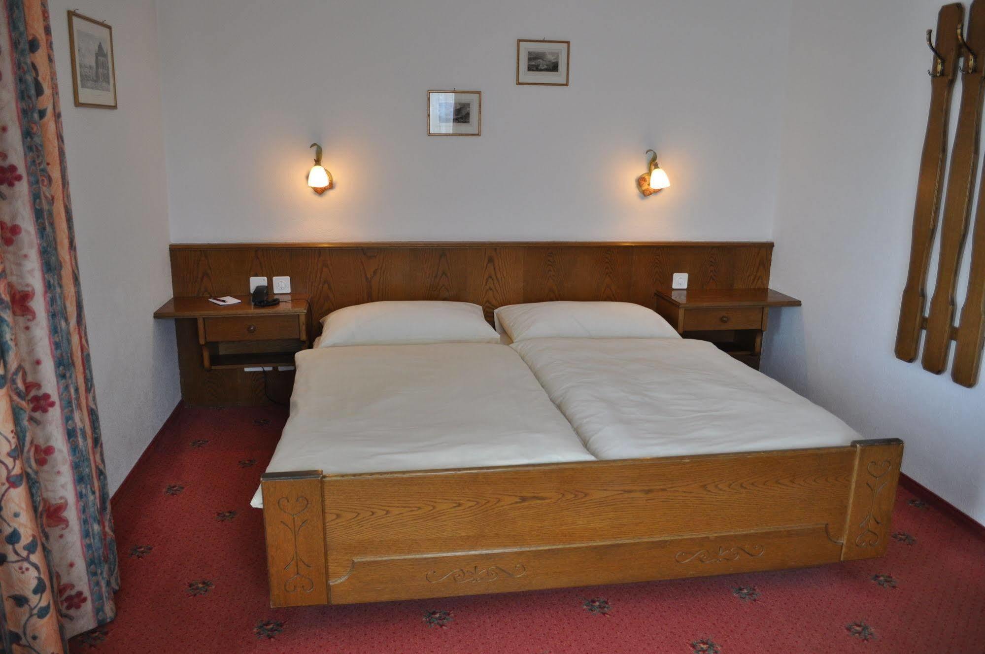 Hotel Bernina Понтрезина Екстериор снимка