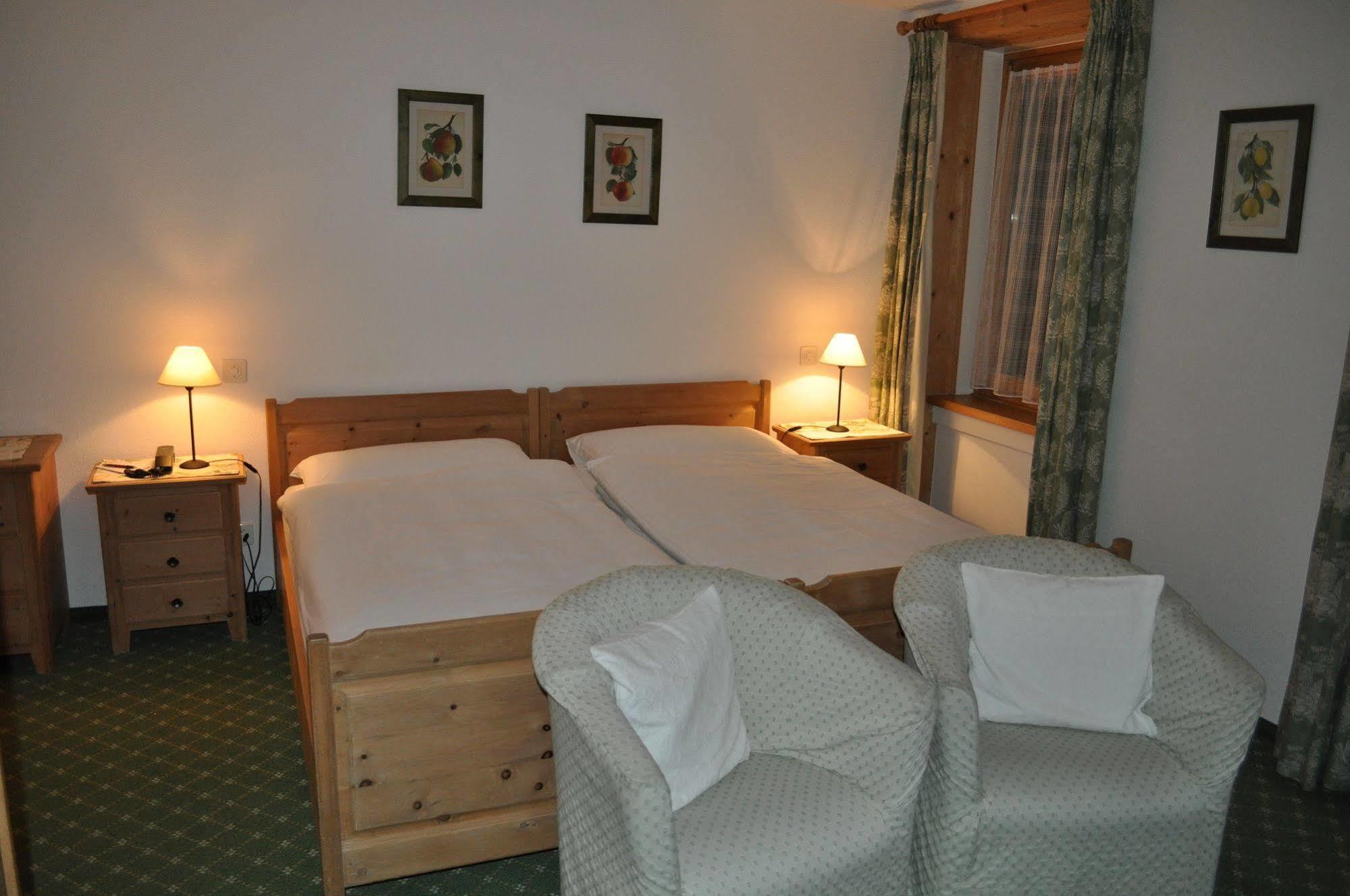 Hotel Bernina Понтрезина Екстериор снимка